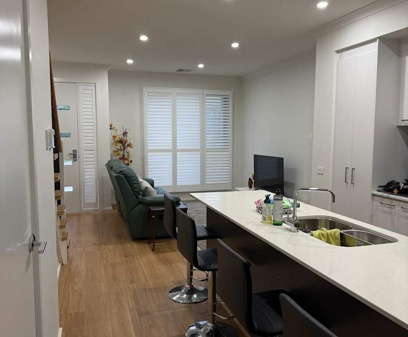Whole property with 2 rooms for rent