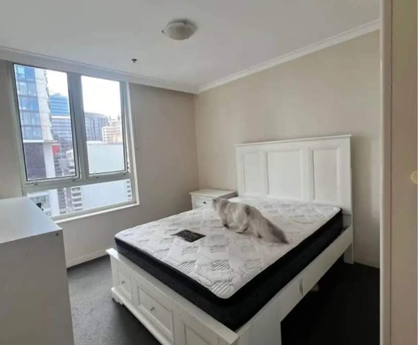 Furnished room in a flatshare