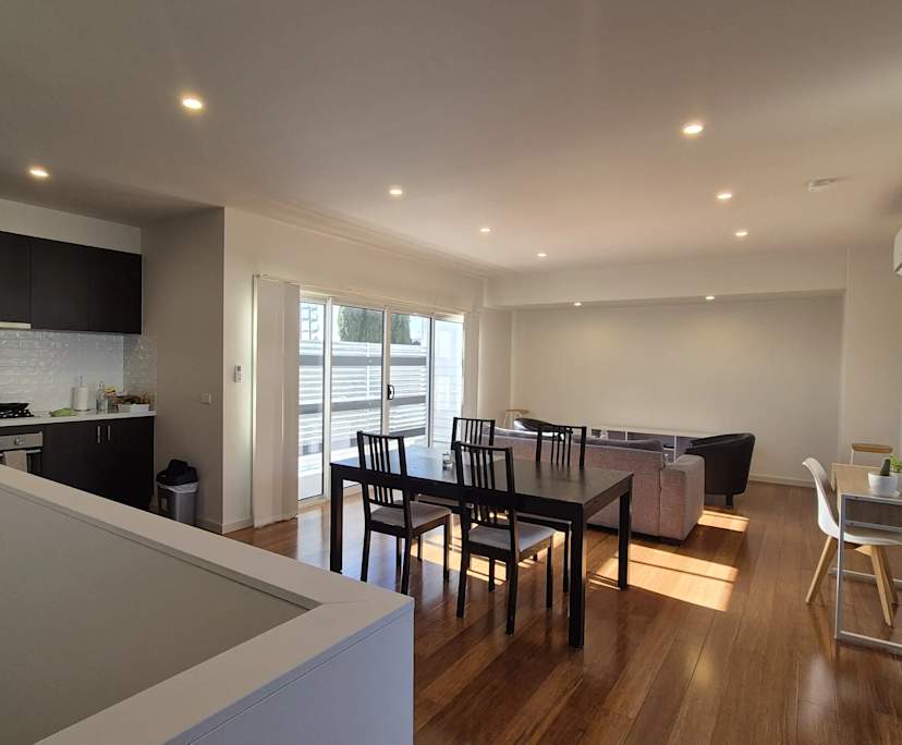 Whole property with 2 rooms for rent