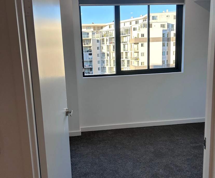 Unfurnished room with own bathroom