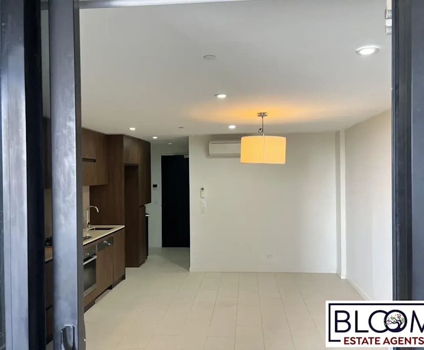 Whole property with 2 rooms for rent