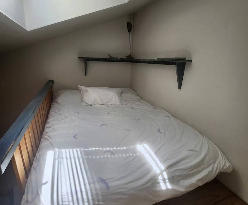 Furnished room with own bathroom