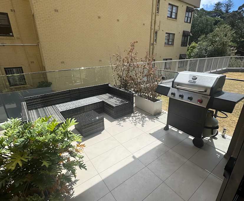 Furnished room in a flatshare