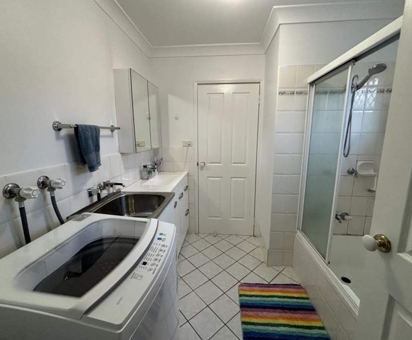 $360, Share-house, 2 bathrooms, Stones Corner QLD 4120