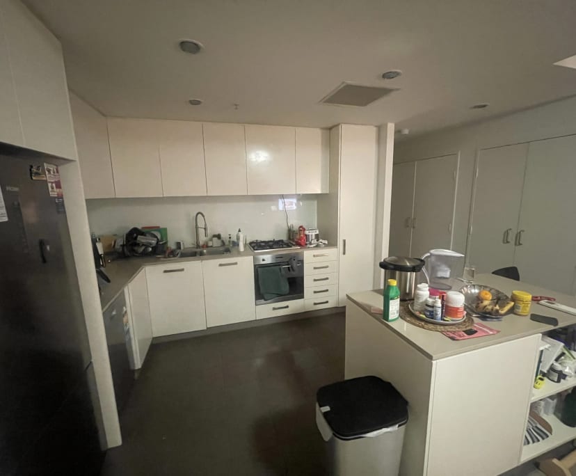 Room for Rent in Crows Nest, Sydney 300, Furnishe...