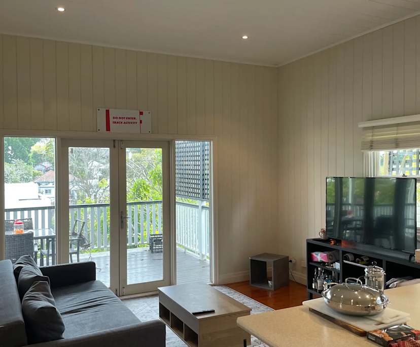 Unfurnished room in a share house