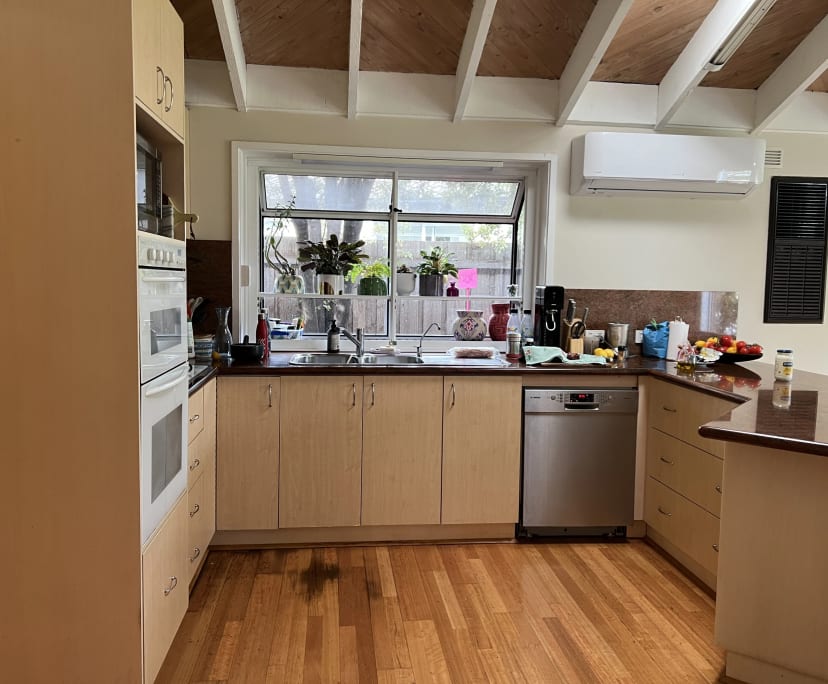 $250, Share-house, 3 bathrooms, Werribee VIC 3030