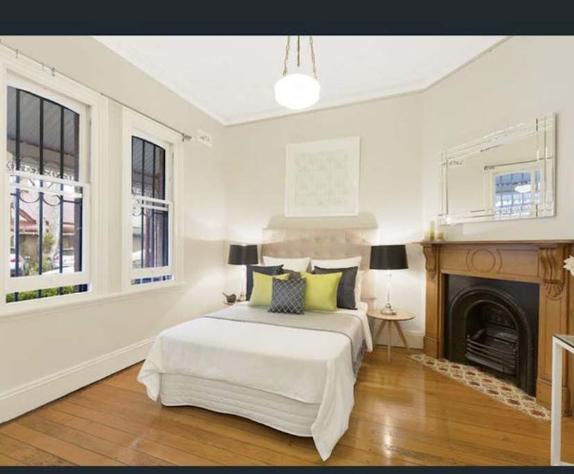 Room in a share house
