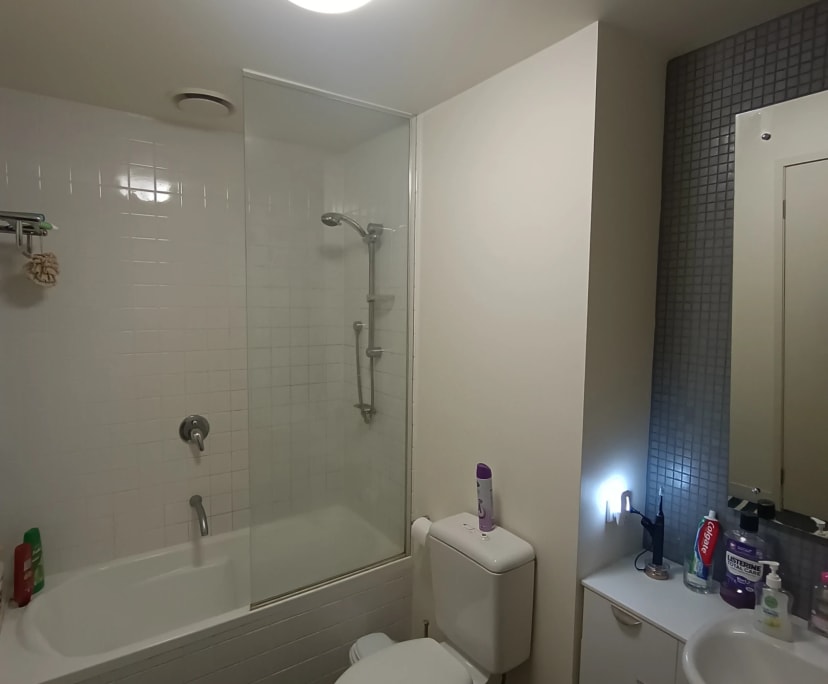 $300, Flatshare, 2 bathrooms, Melbourne VIC 3004