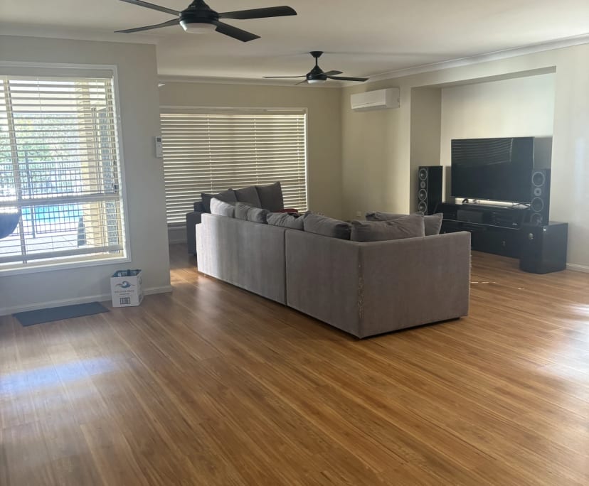 Unfurnished room in a share house