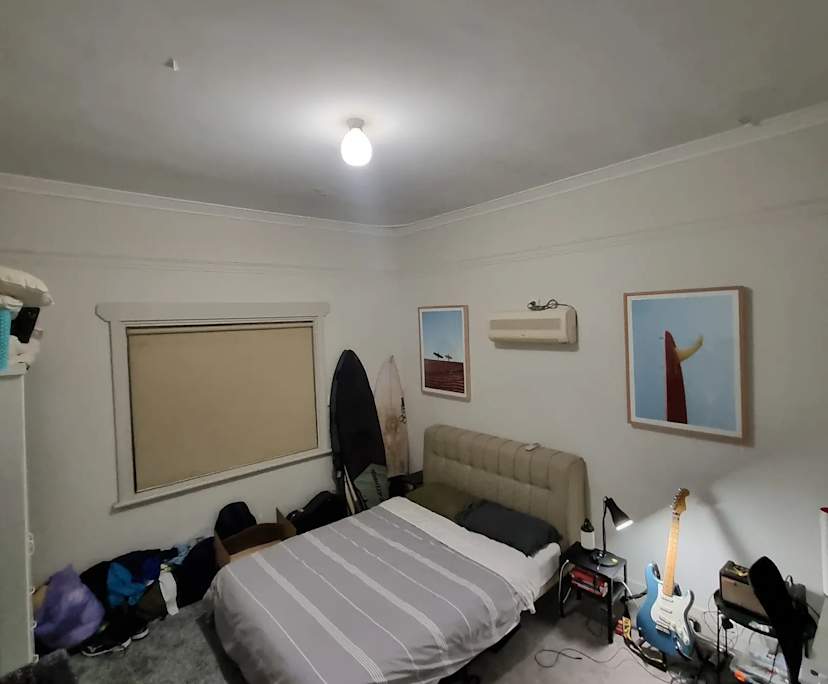 Room in a share house