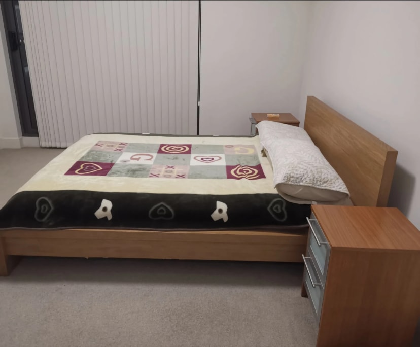 Furnished room with ensuite in a flatshare