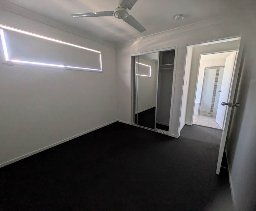 Unfurnished room with own bathroom