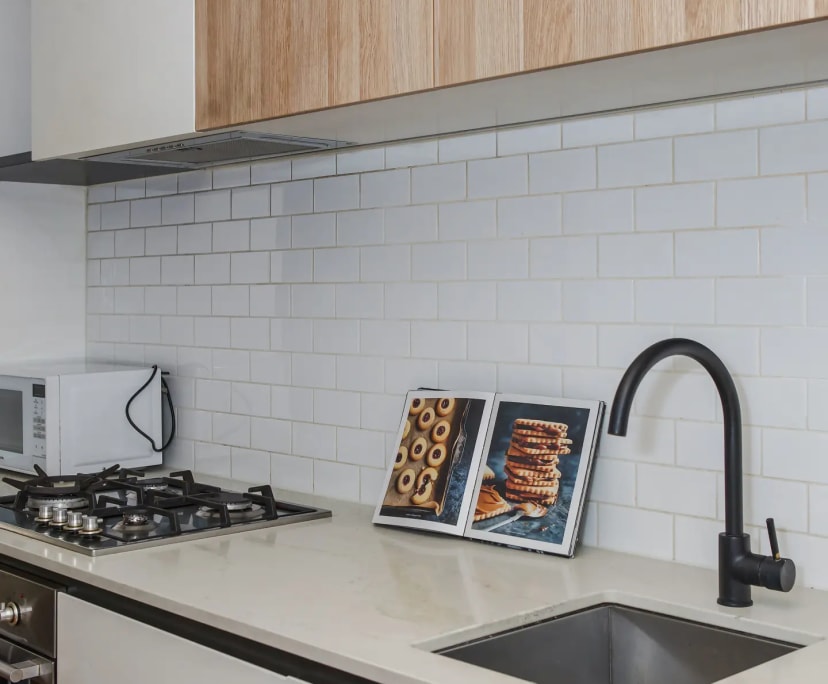 $750, Whole-property, 2 bathrooms, West Melbourne VIC 3003