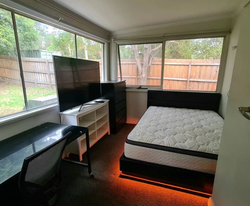 Room in a share house