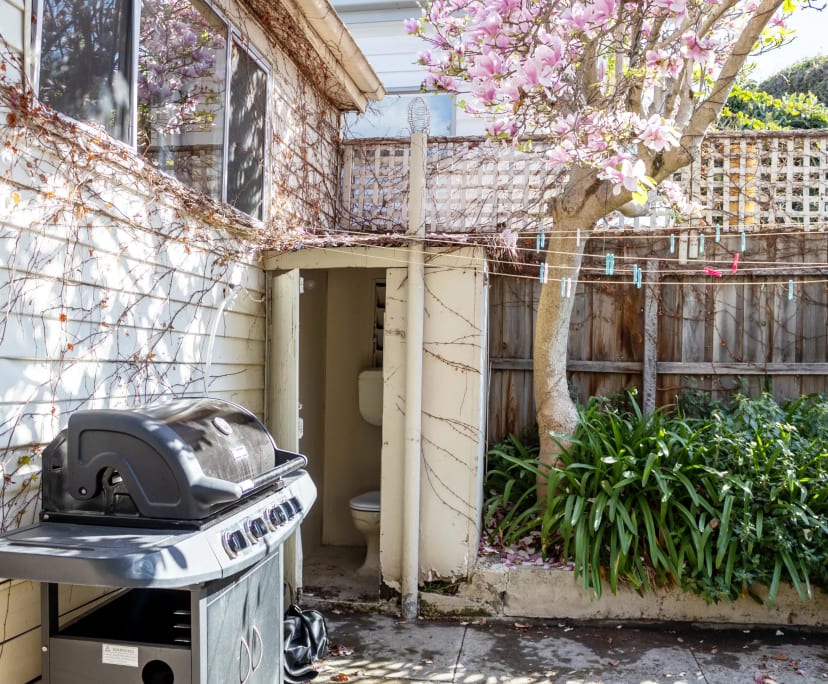 $1,025, Whole-property, 3 bathrooms, Prahran VIC 3181