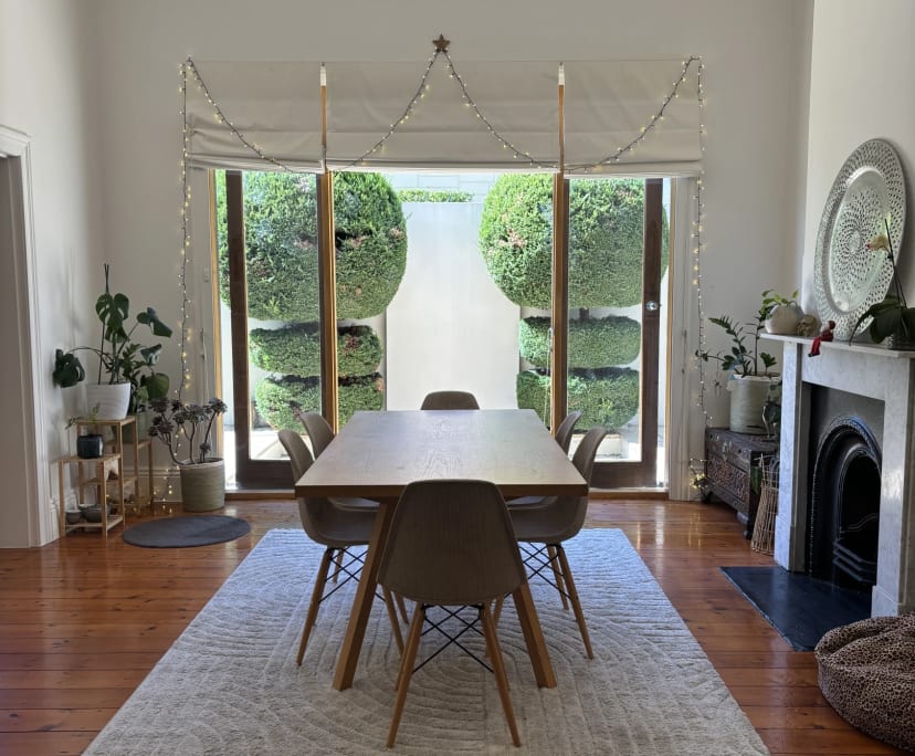 Room in a share house