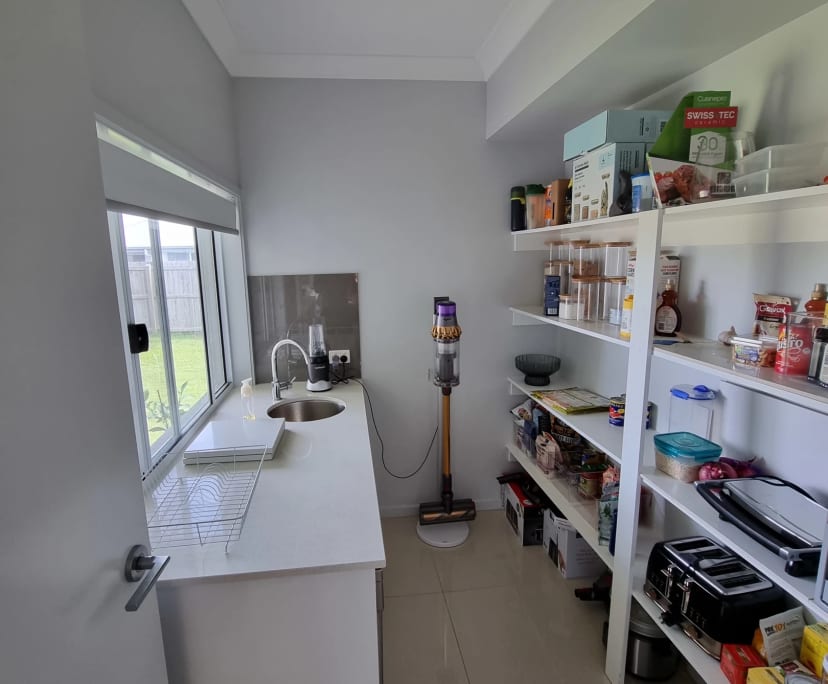 $300, Homestay, 4 bathrooms, Burpengary East QLD 4505