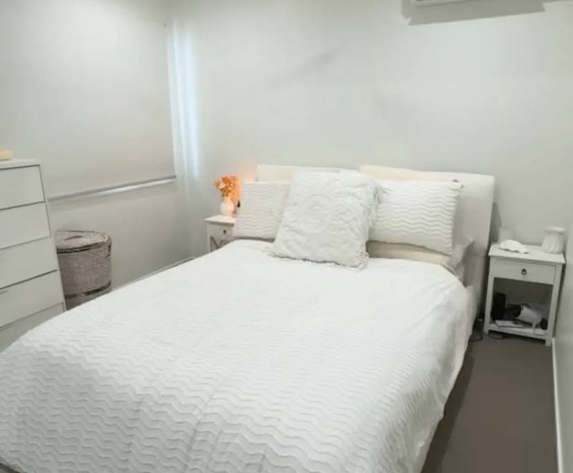 Unfurnished room in a flatshare