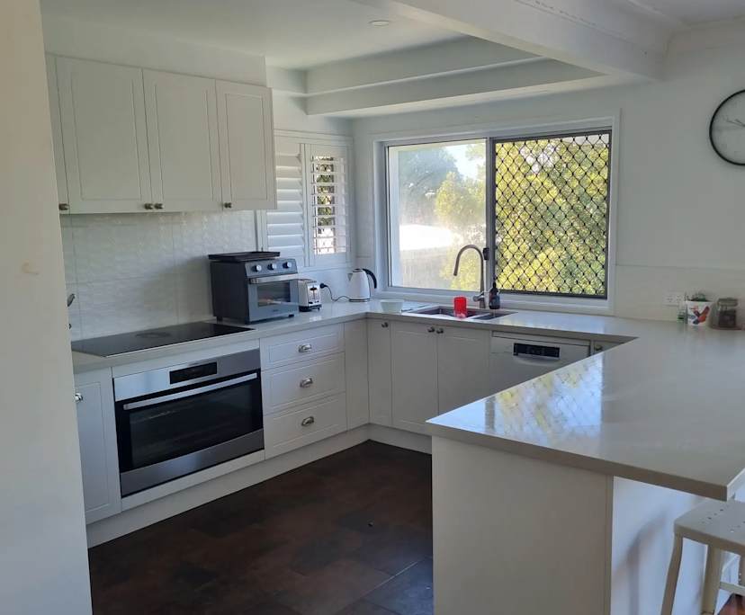 $350, Share-house, 6 bathrooms, Wynnum QLD 4178