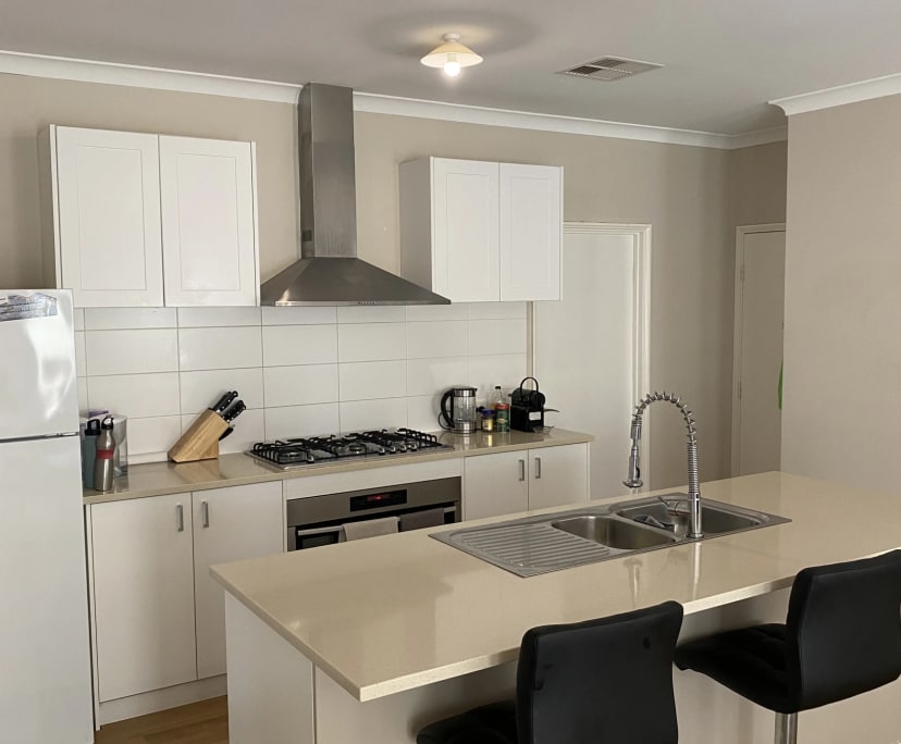 $250, Share-house, 4 bathrooms, Madora Bay WA 6210