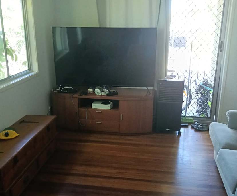 $200, Share-house, 3 bathrooms, Slacks Creek QLD 4127
