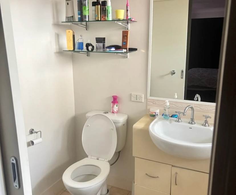 $250, Share-house, 4 bathrooms, Bentley Park QLD 4869