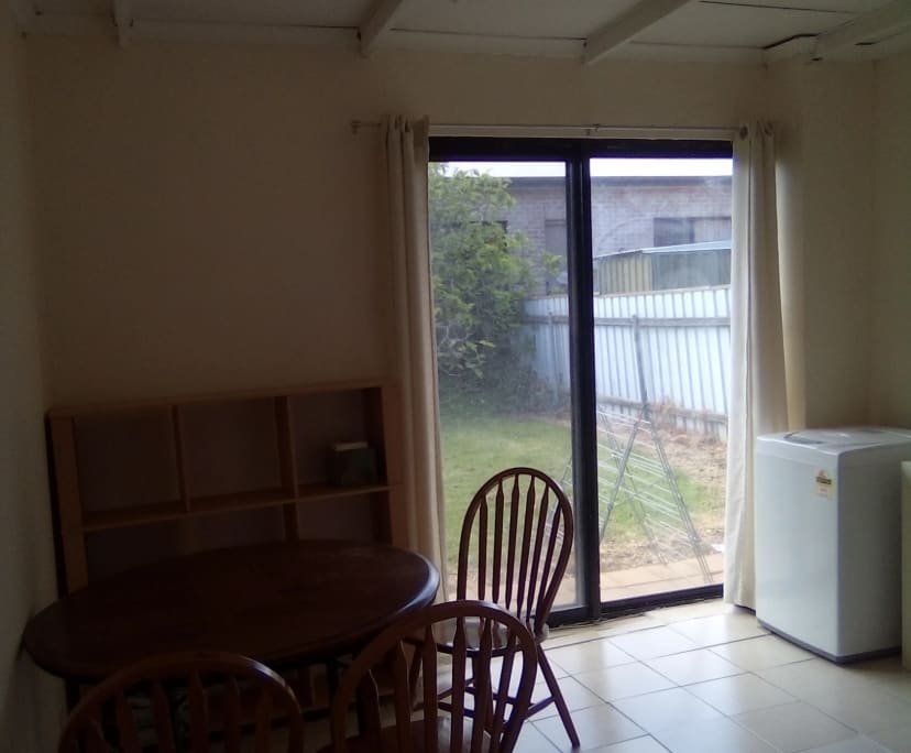 Furnished room in a flatshare