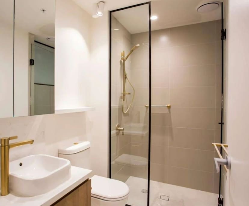 Whole property with 2 rooms for rent