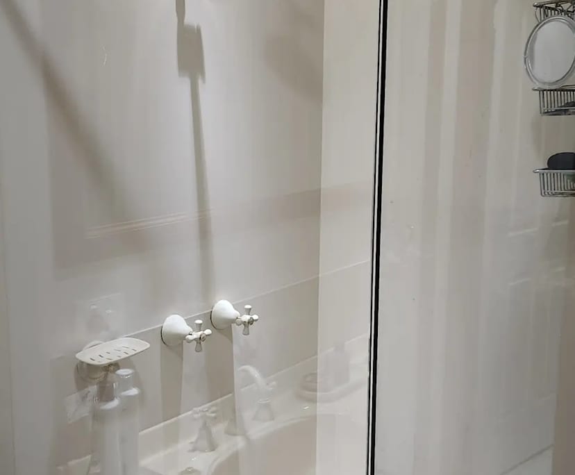 $365, Share-house, 4 bathrooms, Endeavour Hills VIC 3802