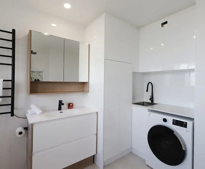 $350, Flatshare, 2 bathrooms, Caloundra QLD 4551