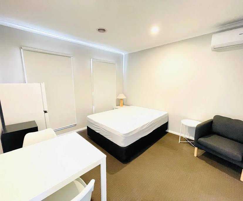 $300, Share-house, 2 bathrooms, Drouin VIC 3818