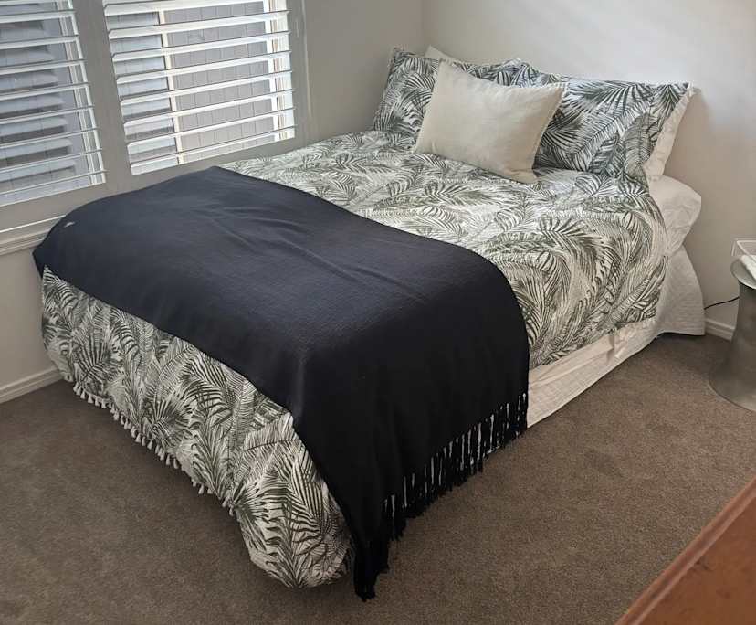 Furnished room with own bathroom