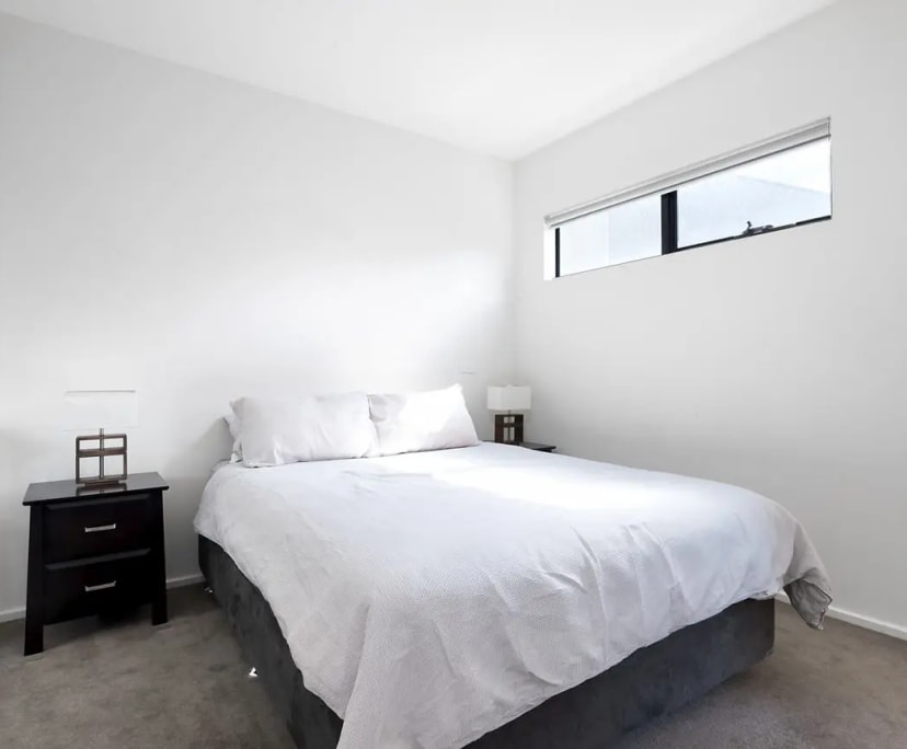 $620, Whole-property, 2 bathrooms, Parkville VIC 3052