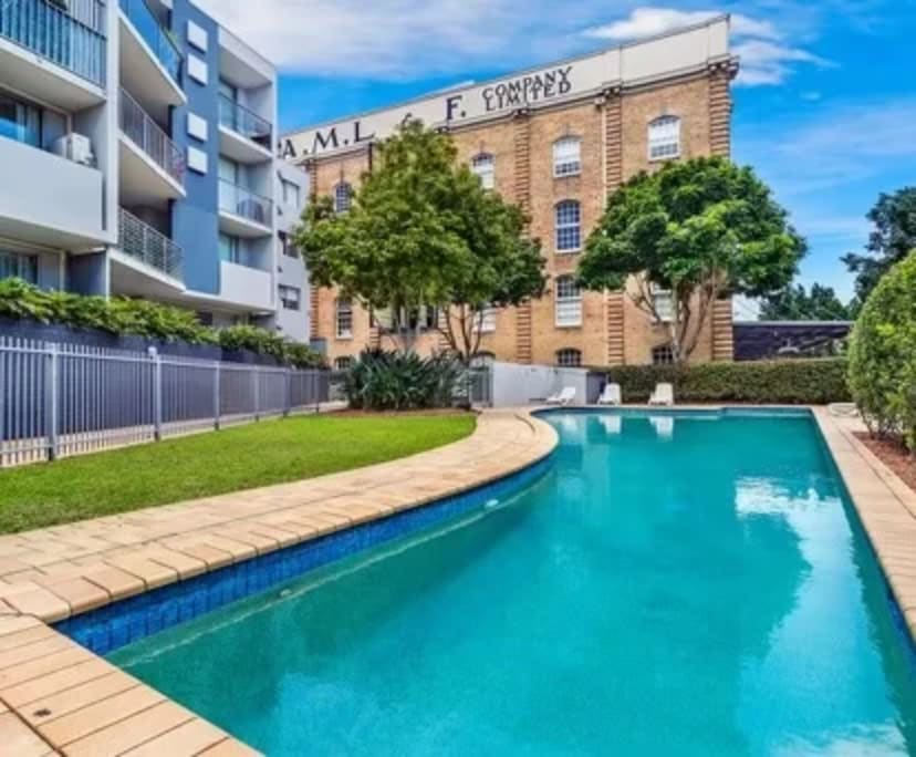 Room for Rent in Teneriffe, Brisbane 250, Furnish...