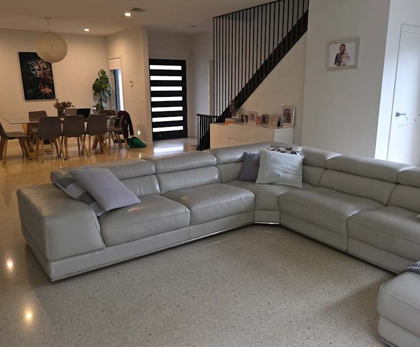 Room in a share house