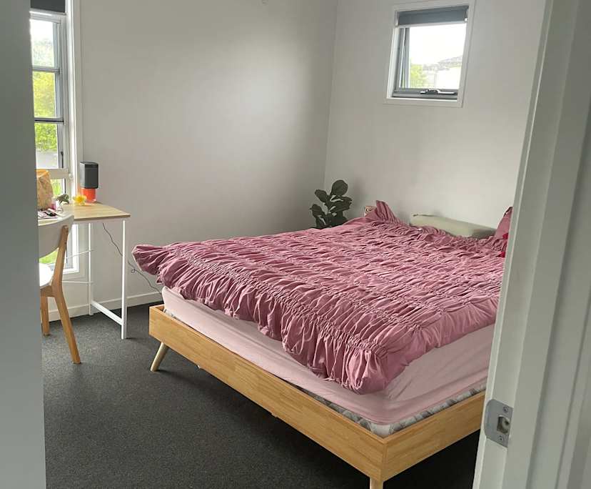 Room in a share house