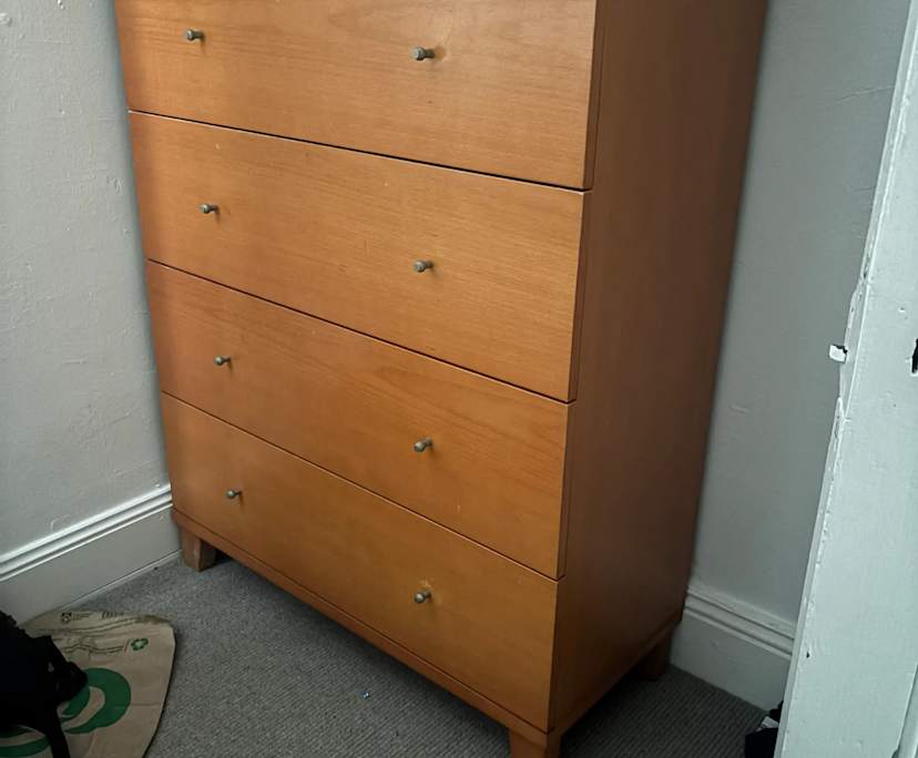 Furnished room in a share house