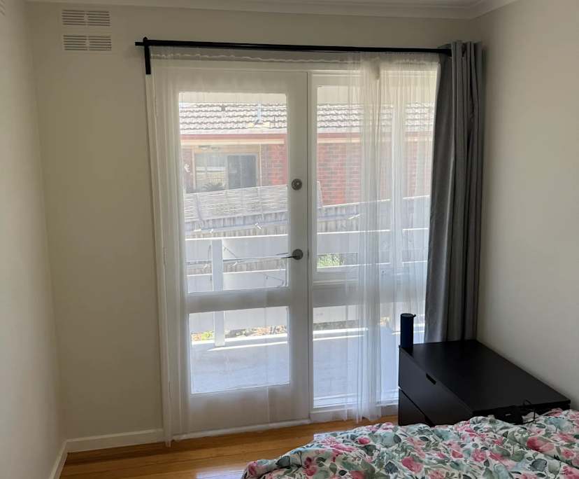 Room in a share house