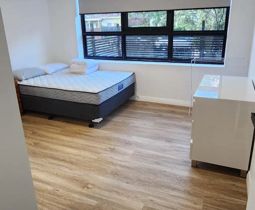 $800, Whole-property, 2 bathrooms, Caulfield South VIC 3162