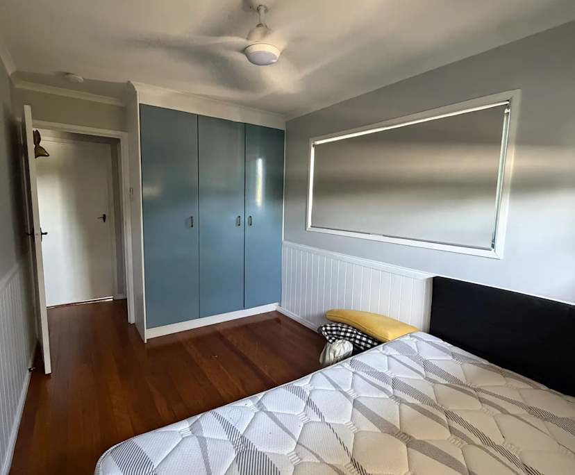 Room in a share house