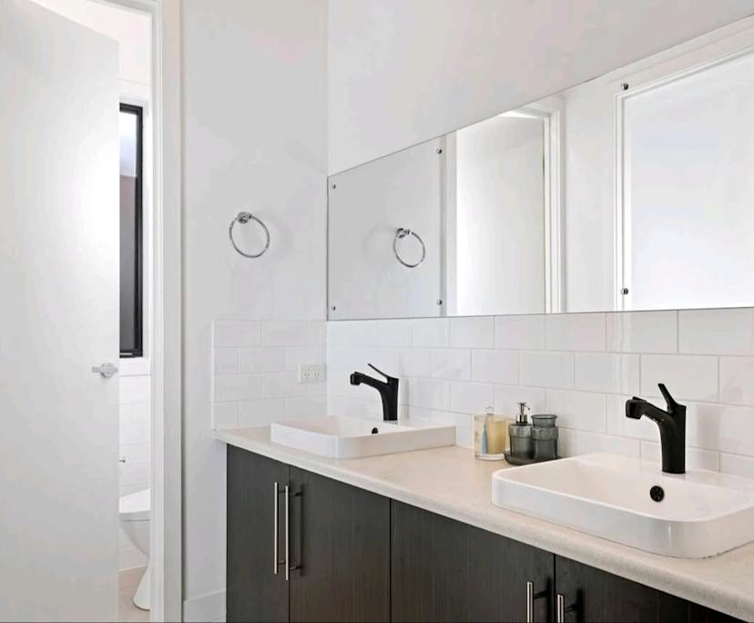 $245, Share-house, 5 bathrooms, Felixstow SA 5070