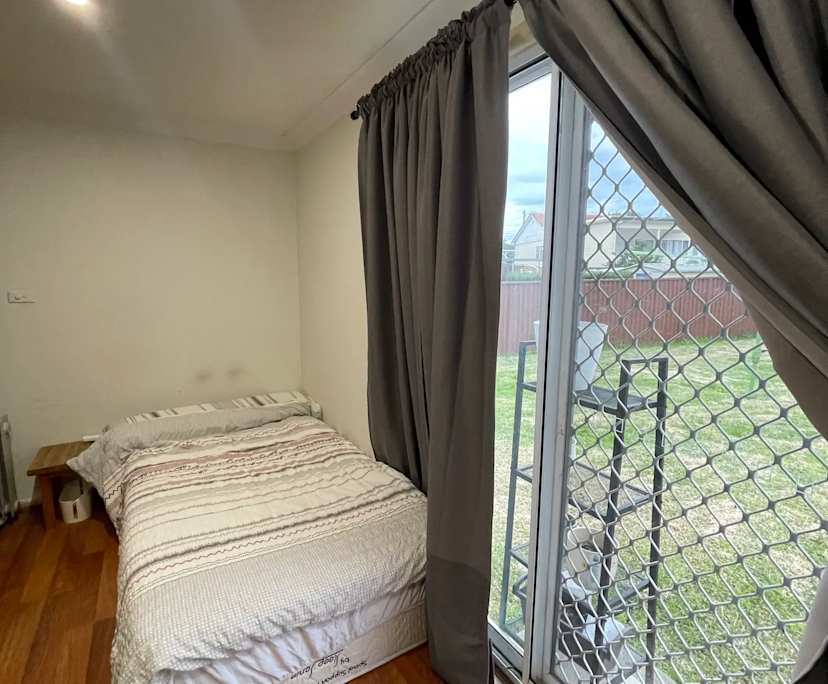 Room in a share house