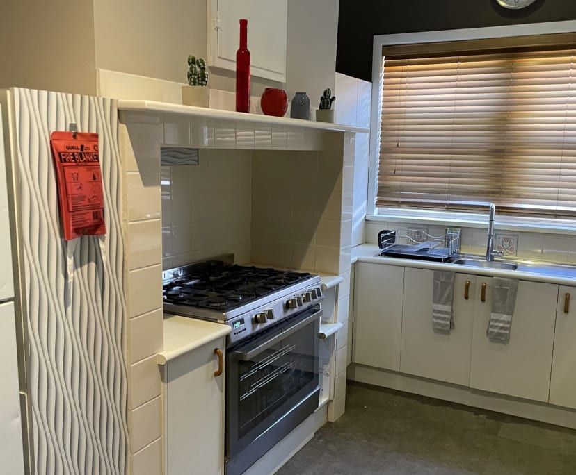 $300, Share-house, 6 bathrooms, Kingsville VIC 3012