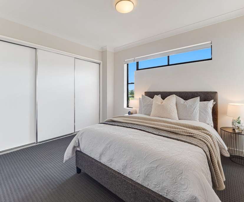 Unfurnished room with own bathroom