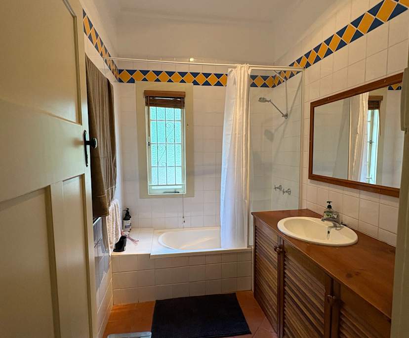 $315, Share-house, 2 bathrooms, Coorparoo QLD 4151