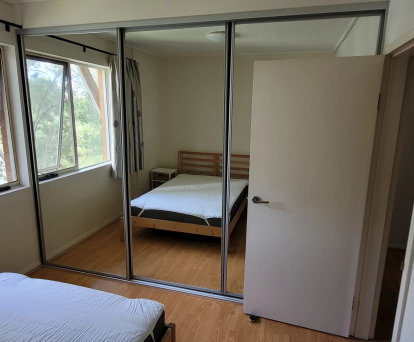 Furnished room in a flatshare