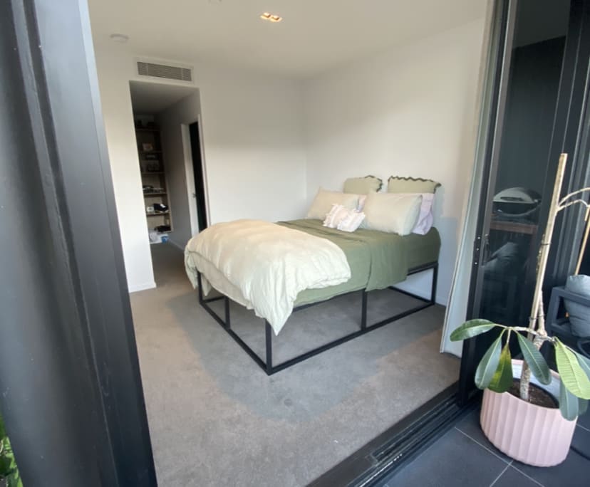 $600, Flatshare, 2 bathrooms, Newstead QLD 4006