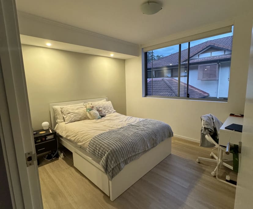 Unfurnished room with ensuite in a flatshare