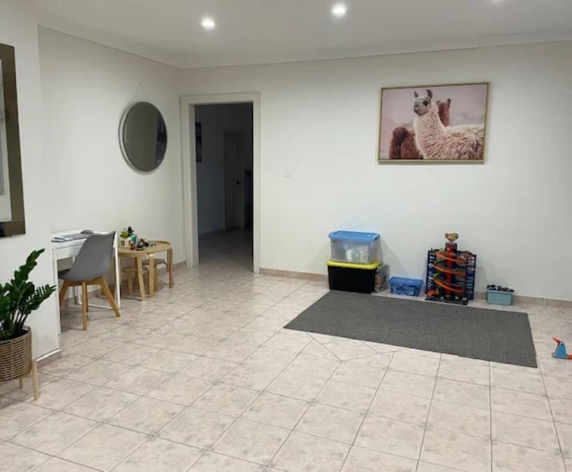 Room in a share house